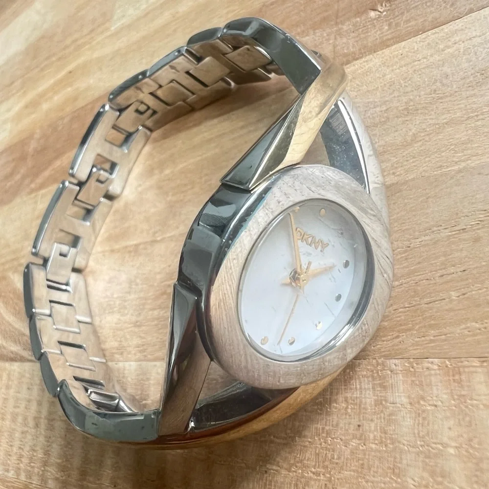 Dkny ladies two toned bracelet dress watch NEW BATTERY